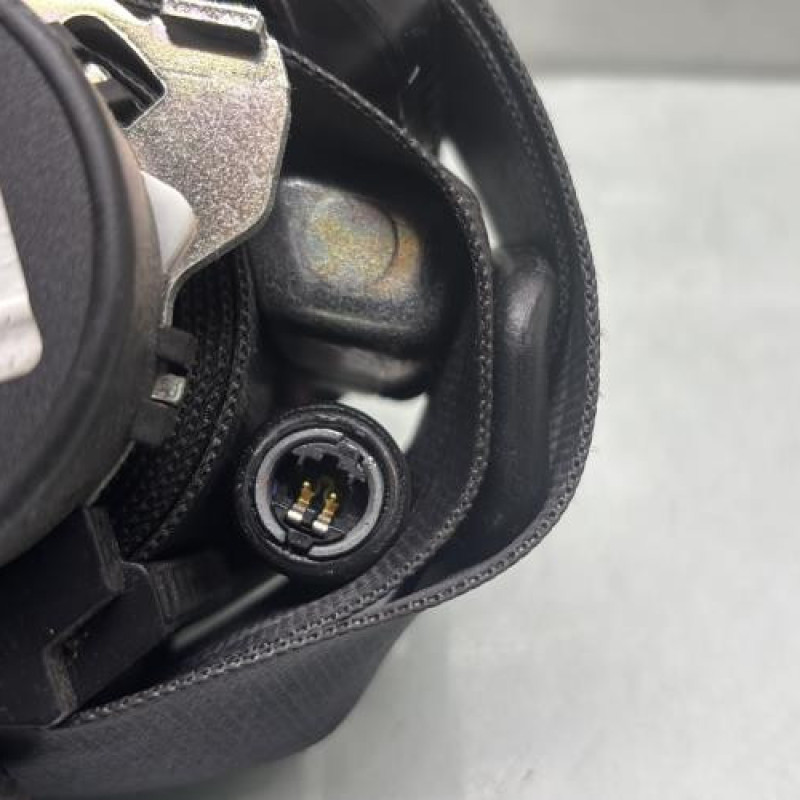 Pretensionneur de ceinture avant droit DACIA DUSTER 1 Photo n°4