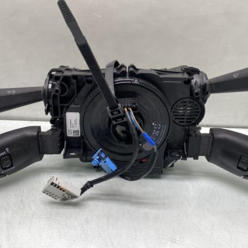 Com (Bloc Contacteur Tournant+Commodo Essuie Glace+Commodo Phare) OPEL VIVARO 3 Photo n°1