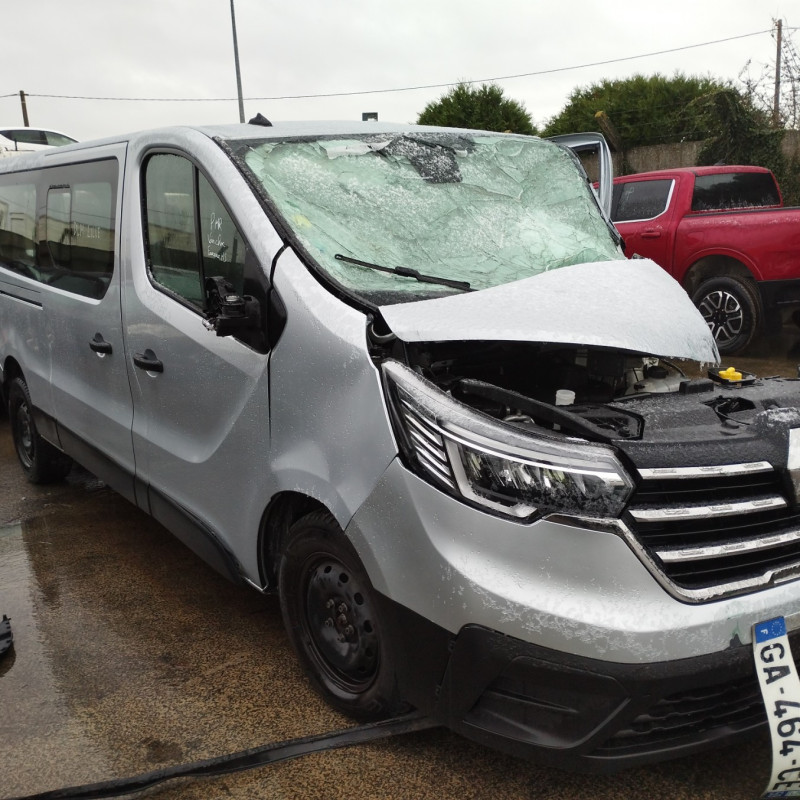 RENAULT TRAFIC 3 COURT PHASE 2 2.0 BLUE DCI - 16V TURBO Photo n°2