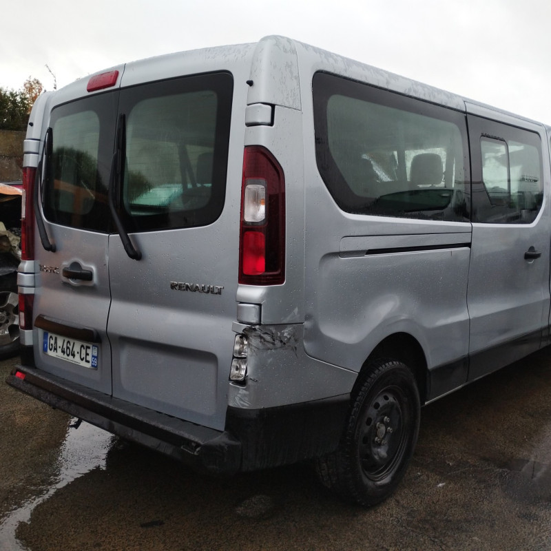 RENAULT TRAFIC 3 COURT PHASE 2 2.0 BLUE DCI - 16V TURBO Photo n°3