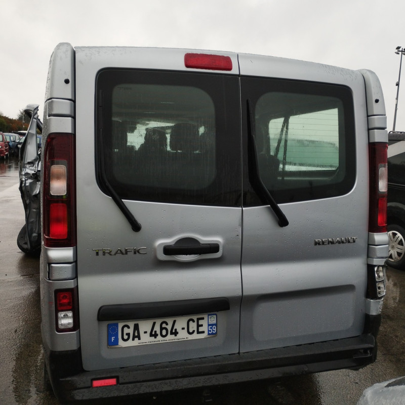 RENAULT TRAFIC 3 COURT PHASE 2 2.0 BLUE DCI - 16V TURBO Photo n°5