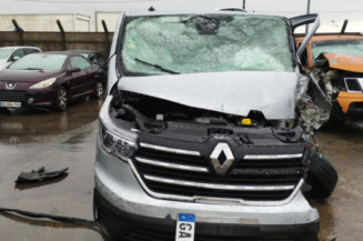 RENAULT TRAFIC 3 COURT PHASE 2 2.0 BLUE DCI - 16V TURBO