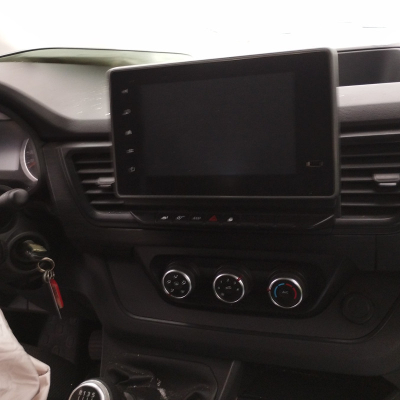 RENAULT TRAFIC 3 COURT PHASE 2 2.0 BLUE DCI - 16V TURBO Photo n°15