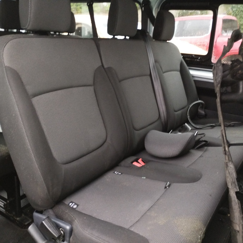 RENAULT TRAFIC 3 COURT PHASE 2 2.0 BLUE DCI - 16V TURBO Photo n°17