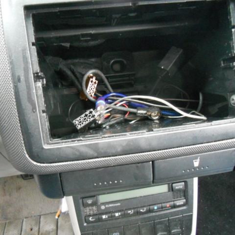 Aile avant gauche VOLKSWAGEN POLO 3 Photo n°11