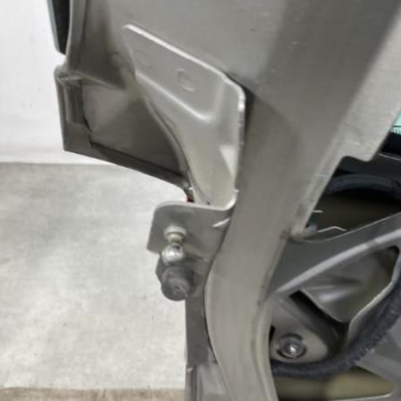 Malle/Hayon arriere PEUGEOT 3008 1 Photo n°4