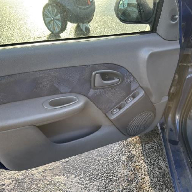 Aile avant droit RENAULT CLIO 2 Photo n°13
