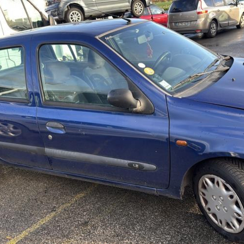 Aile avant gauche RENAULT CLIO 2 Photo n°11