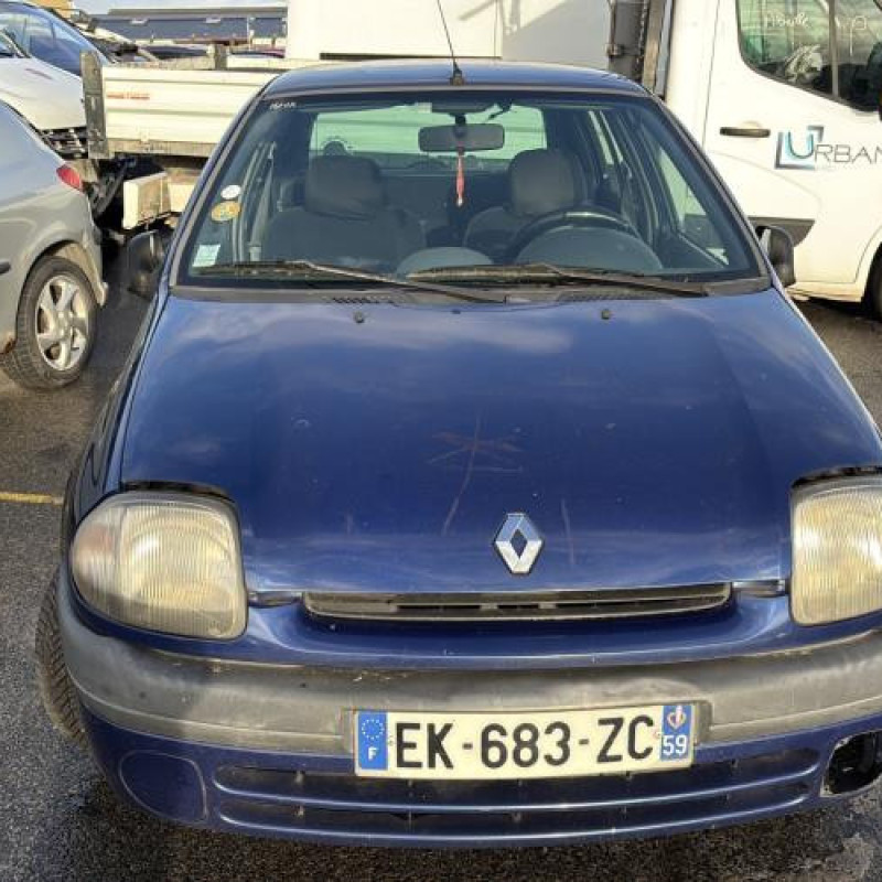 Aile avant gauche RENAULT CLIO 2 Photo n°12