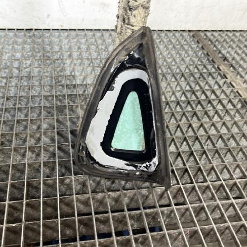 Custode arriere gauche RENAULT CLIO 4 Photo n°3