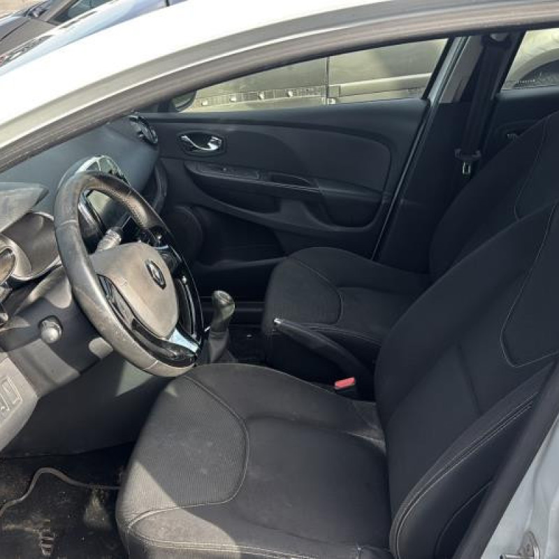 Custode arriere gauche RENAULT CLIO 4 Photo n°14