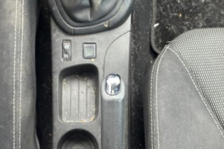 Custode arriere gauche RENAULT CLIO 4