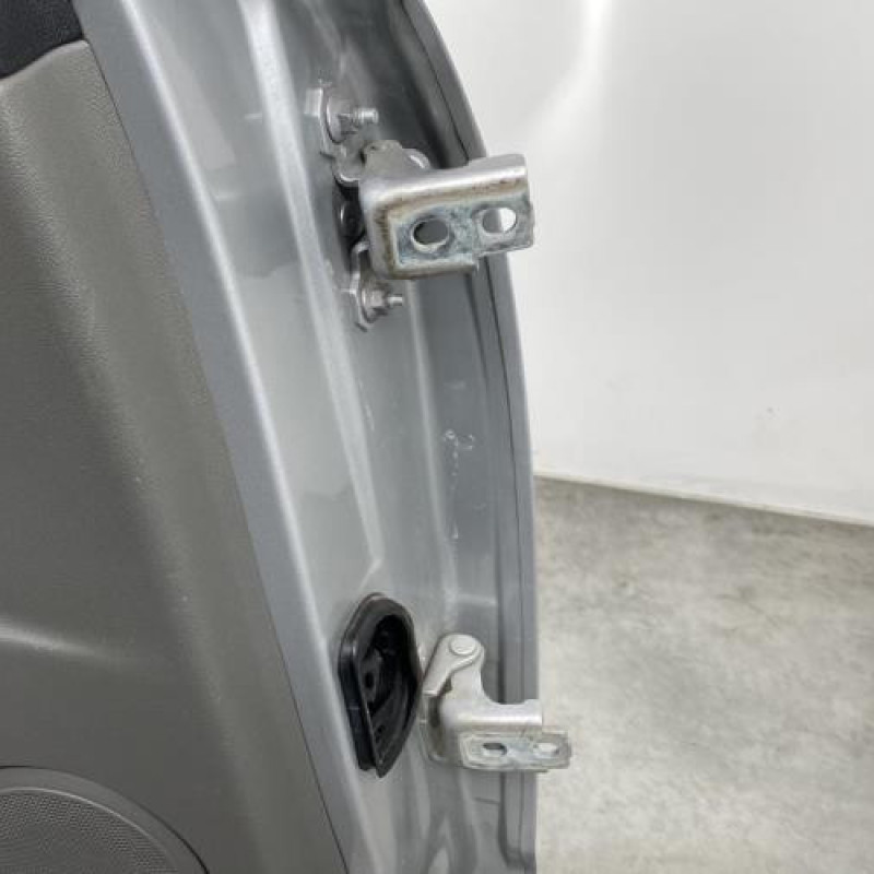 Porte arriere gauche RENAULT MEGANE 3 Photo n°4