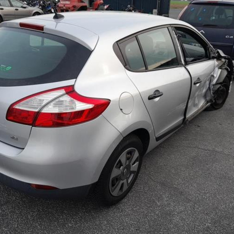 Porte arriere gauche RENAULT MEGANE 3 Photo n°6