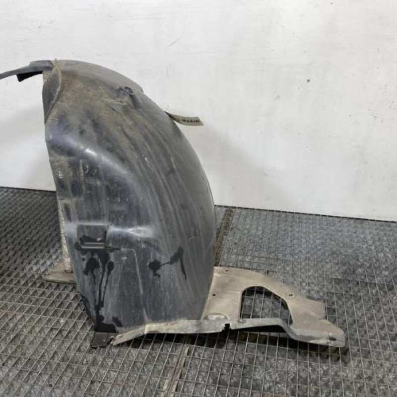 Pare boue avant gauche PEUGEOT 208 1 Photo n°4