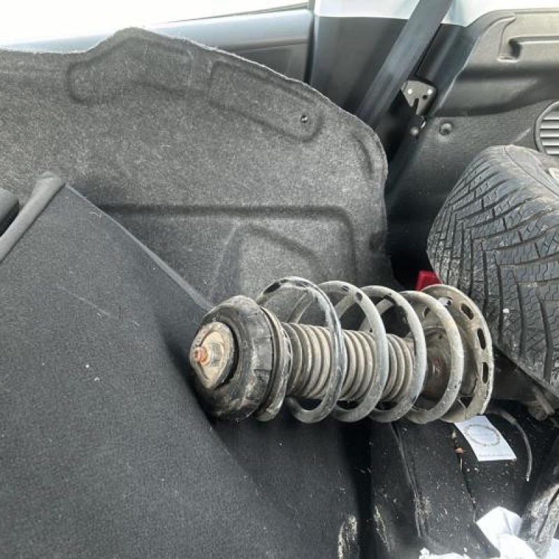 Pare boue avant gauche PEUGEOT 208 1 Photo n°7