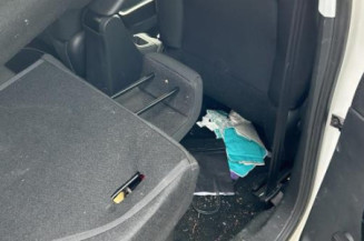 Pare boue avant gauche PEUGEOT 208 1