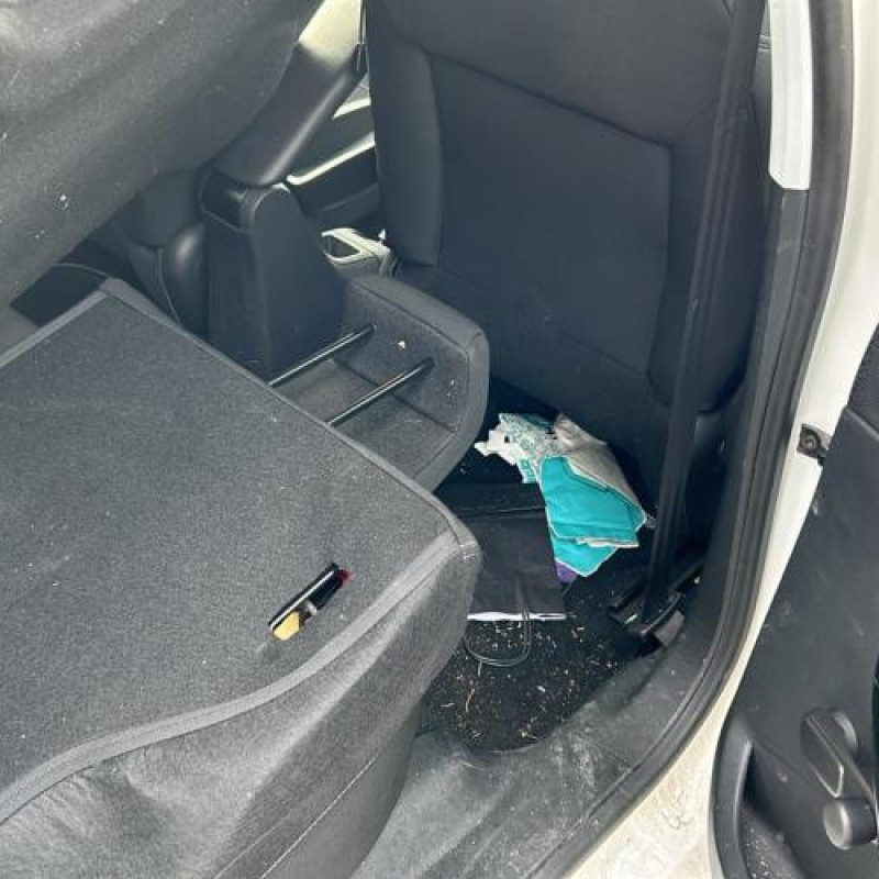 Pare boue avant gauche PEUGEOT 208 1 Photo n°19