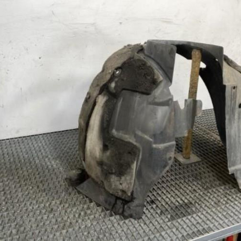 Pare boue avant gauche PEUGEOT 307 Photo n°4