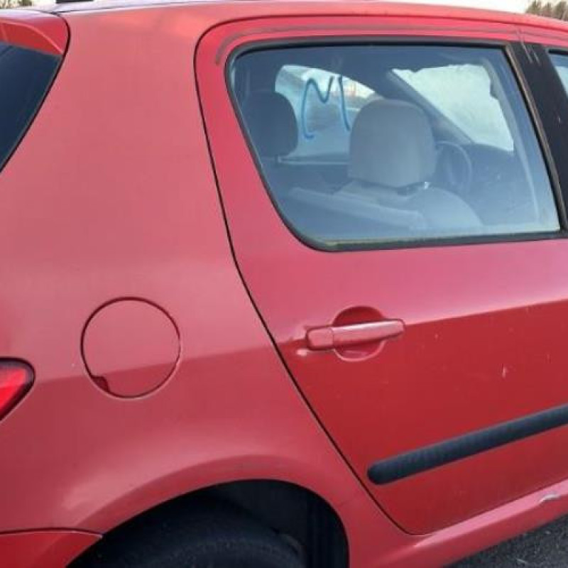 Pare boue avant gauche PEUGEOT 307 Photo n°5