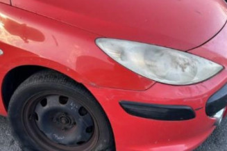 Pare boue avant gauche PEUGEOT 307