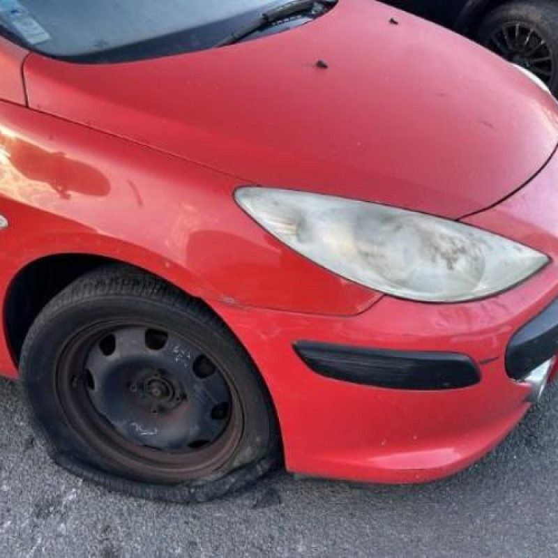 Pare boue avant gauche PEUGEOT 307 Photo n°8