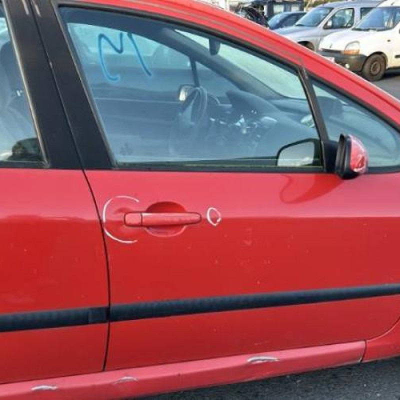 Pare boue avant gauche PEUGEOT 307 Photo n°10