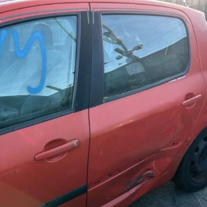 Pare boue avant gauche PEUGEOT 307 Photo n°12