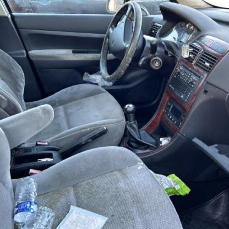 Pare boue avant gauche PEUGEOT 307 Photo n°16