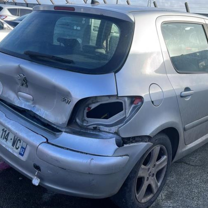 Pare boue avant droit PEUGEOT 307 Photo n°6
