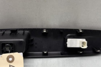 Interrupteur de leve vitre avant droit OPEL CORSA F