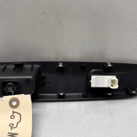 Interrupteur de leve vitre avant droit OPEL CORSA F