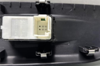 Interrupteur de leve vitre avant droit OPEL CORSA F