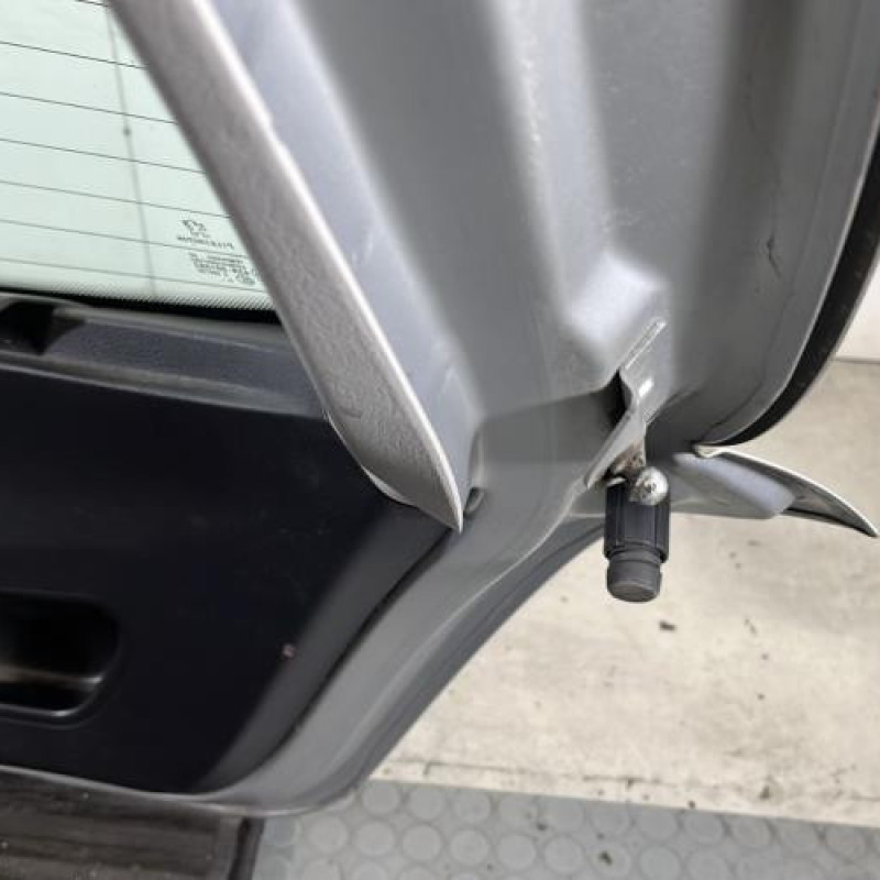 Malle/Hayon arriere PEUGEOT 207 Photo n°9