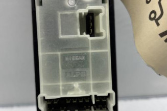 Interrupteur de leve vitre avant gauche NISSAN QASHQAI 1