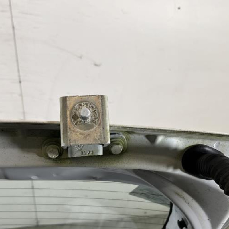 Malle/Hayon arriere DACIA SANDERO 2 Photo n°7