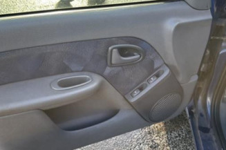 Pare boue arriere droit RENAULT CLIO 2