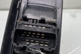 Interrupteur de leve vitre avant gauche RENAULT CLIO 2
