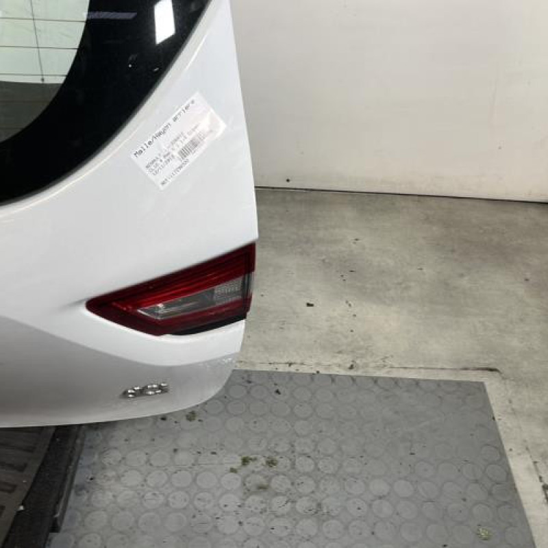 Malle/Hayon arriere RENAULT CLIO 4 Photo n°4