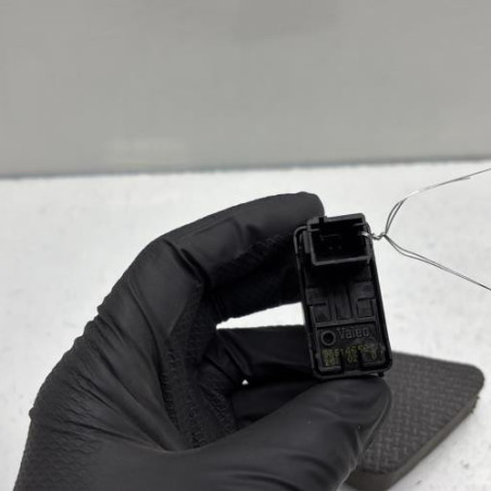 Interrupteur de leve vitre avant droit CITROEN C4 1