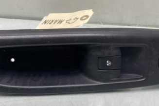 Interrupteur de leve vitre avant droit RENAULT CLIO 2 CAMPUS Photo n°1