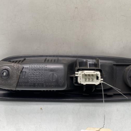 Interrupteur de leve vitre avant droit RENAULT CLIO 2 CAMPUS