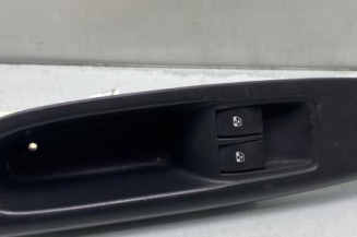 Interrupteur de leve vitre avant gauche RENAULT CLIO 2 CAMPUS Photo n°1