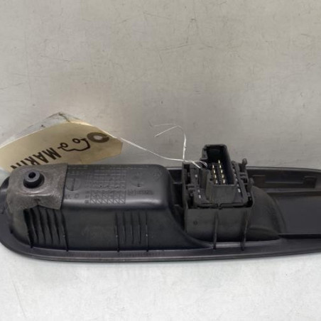 Interrupteur de leve vitre avant gauche RENAULT CLIO 2 CAMPUS