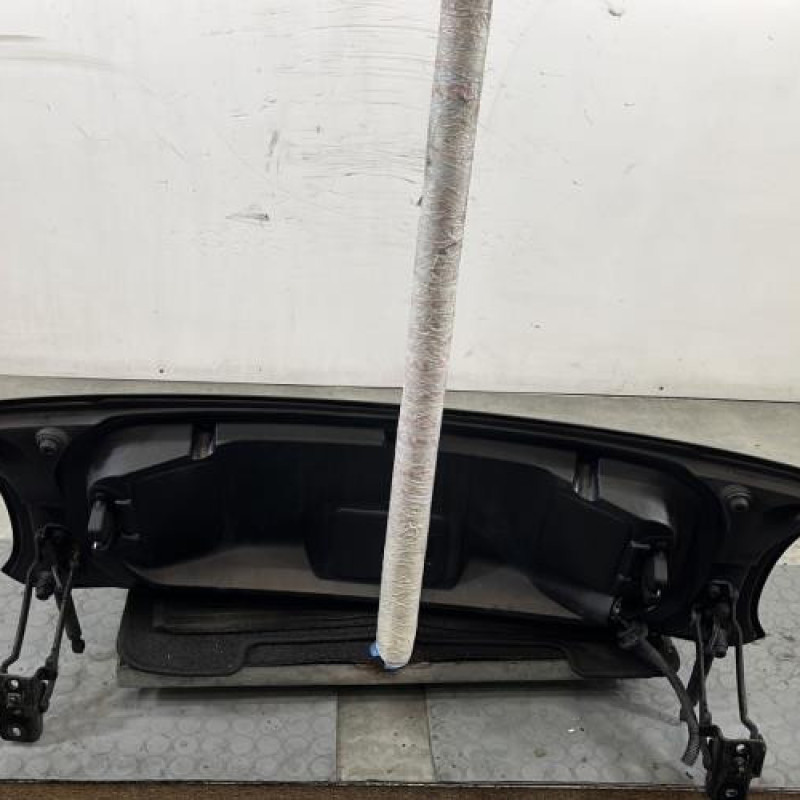 Malle/Hayon arriere CITROEN DS3 Photo n°6