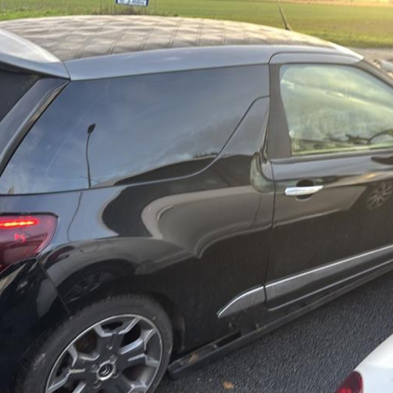 Pare choc arriere CITROEN DS3 Photo n°13