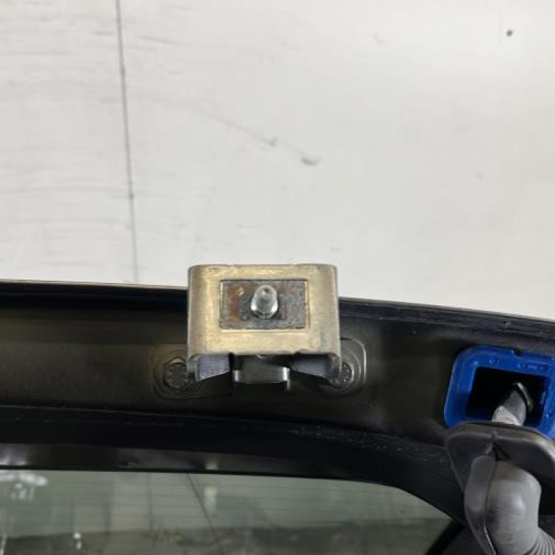 Malle/Hayon arriere PEUGEOT 208 2 Photo n°9