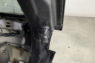 Malle/Hayon arriere PEUGEOT 208 2