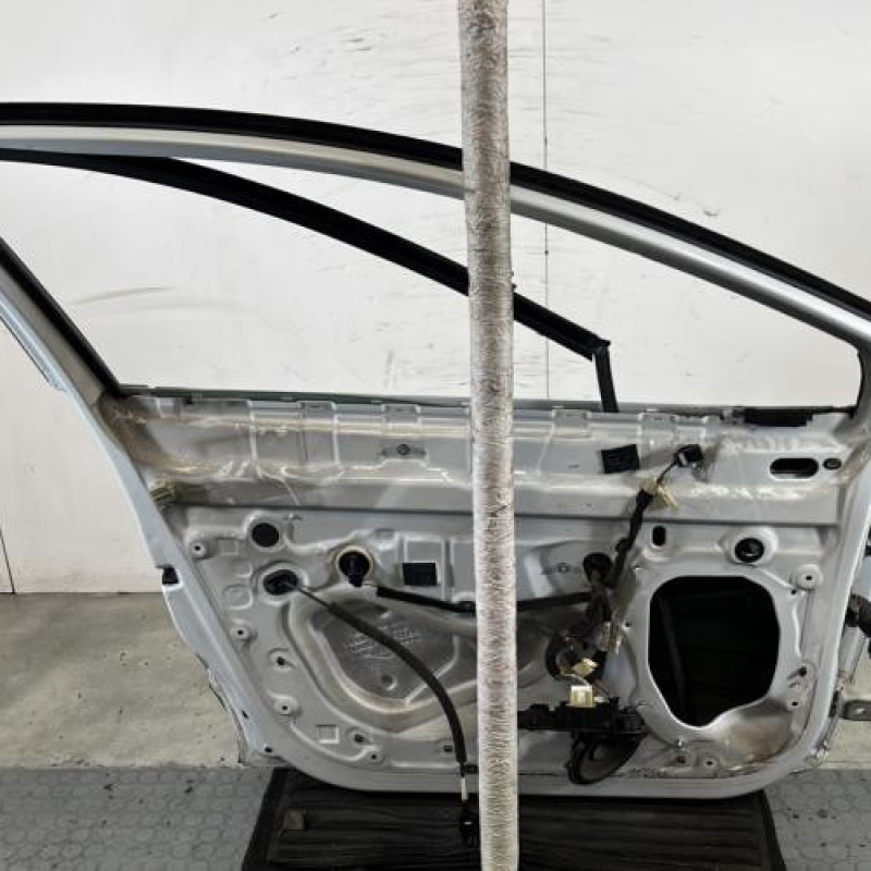 Porte avant gauche RENAULT CLIO 4 Photo n°6