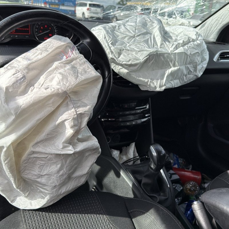 PEUGEOT 208 1 PHASE 2 1.2 VTI - 12V Photo n°14